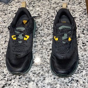 Hoka One One Challenger sz 9.5